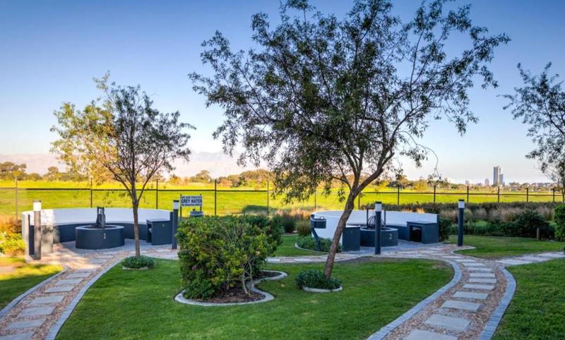 To Let 1 Bedroom Property for Rent in Somerset West Western Cape